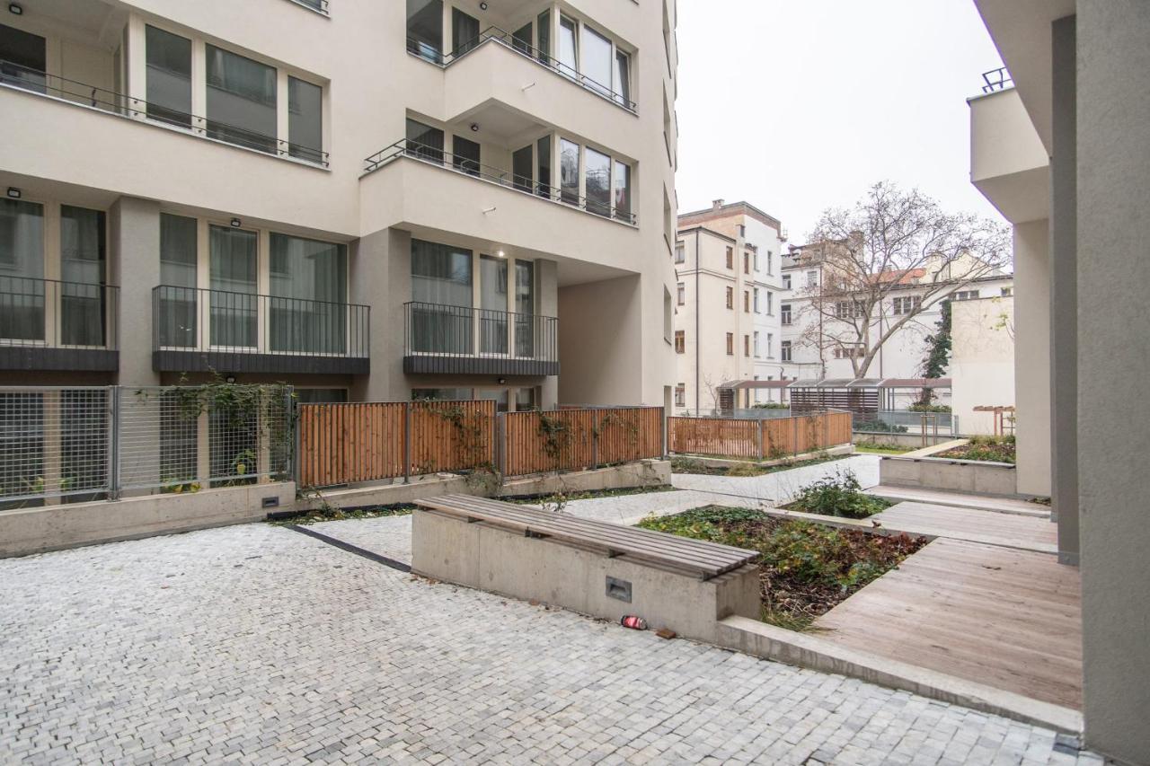 Apartment With Balcony Prága Kültér fotó